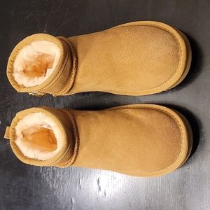 Ugg Ultra Mini Ankle Boots - Chestnut